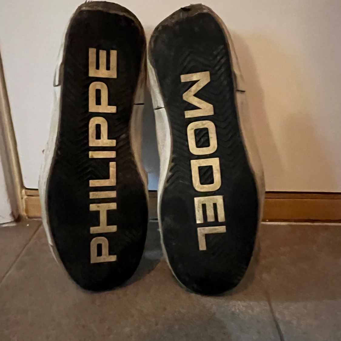 Vita sneakers från Philippe Model - 92