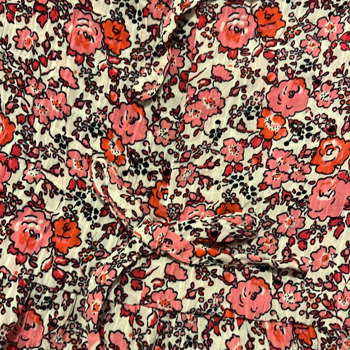 Blommig blus från Vero Moda strl 146 - 92