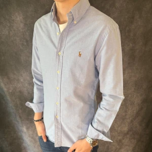 RALPH LAUREN SKJORTA - Ralph Lauren Skjorta - Storlek S - Nypris ca 1800kr - Deluxecloset 