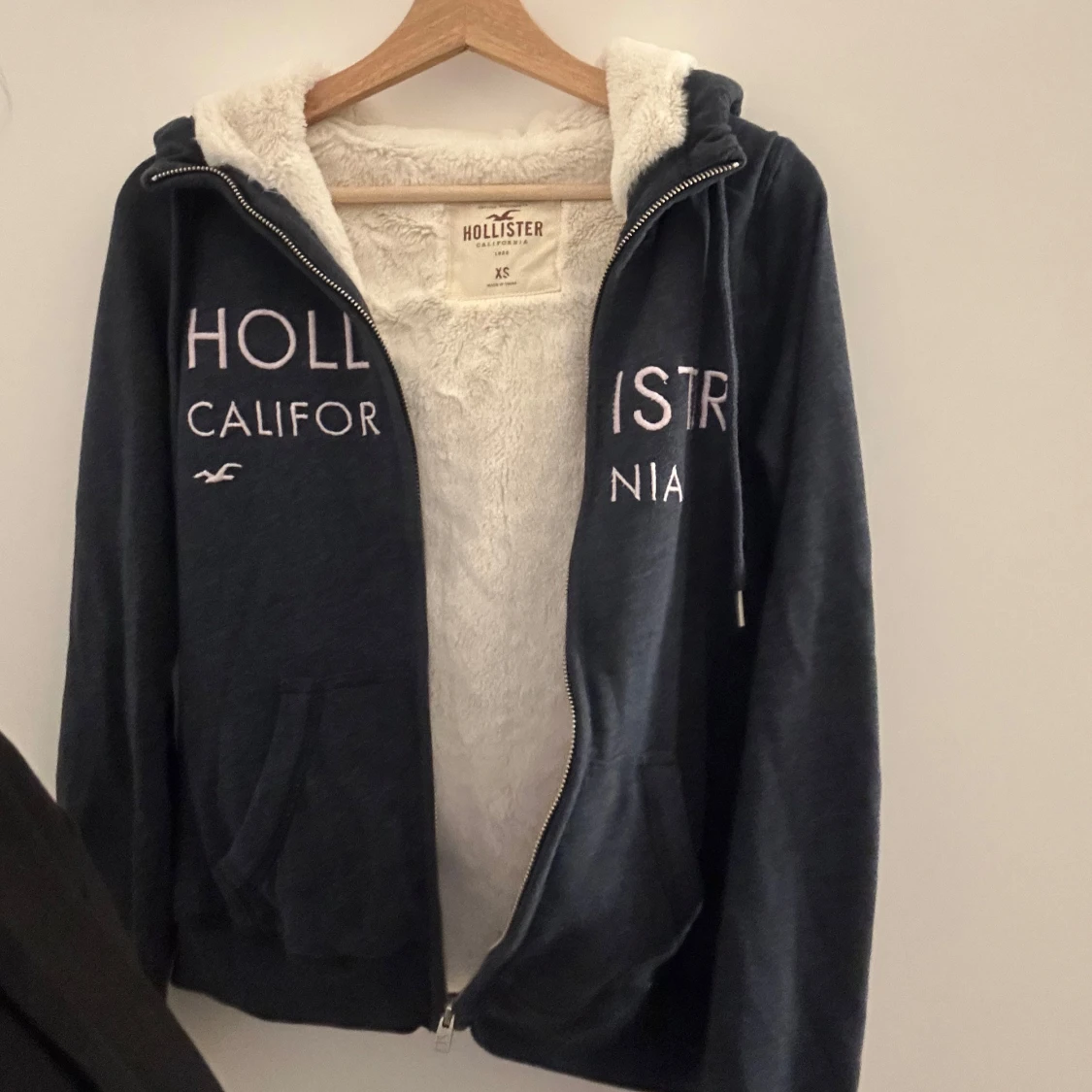 Mysig & mjuk kofta från Hollister - 92