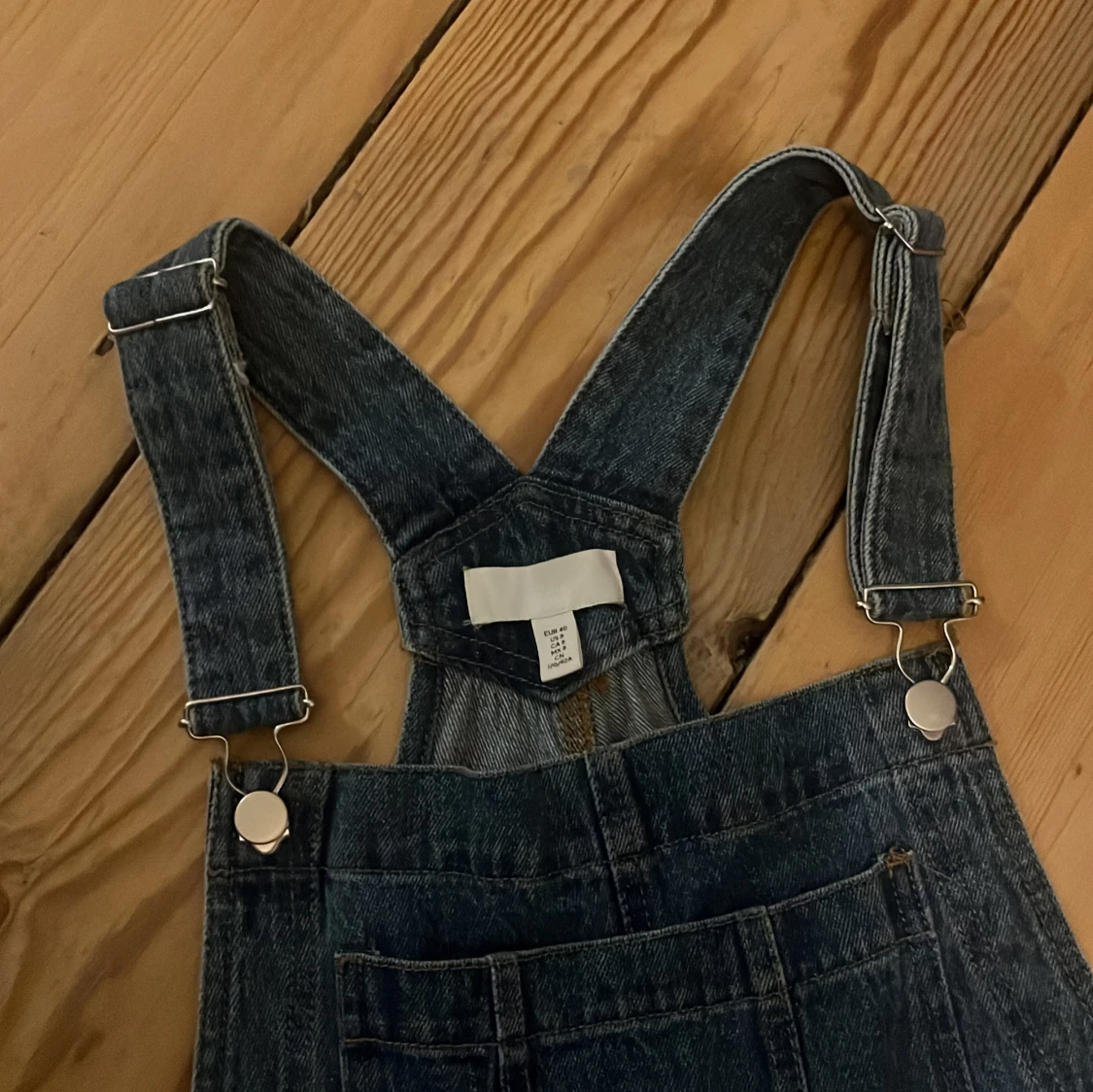 Blå jeanshängselbyxor - 91