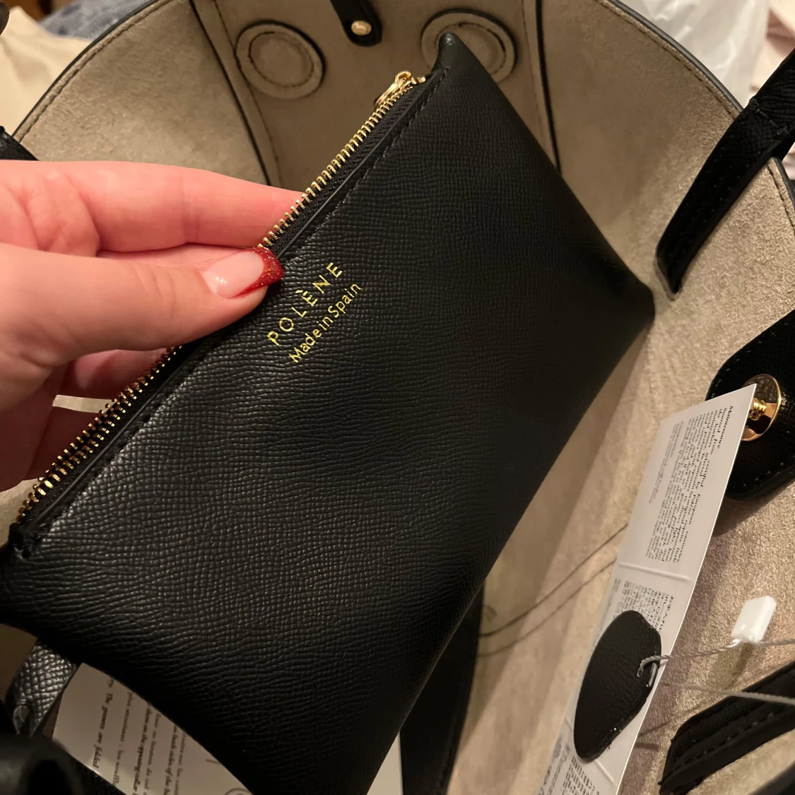 Svart handväska från Polene  - 91