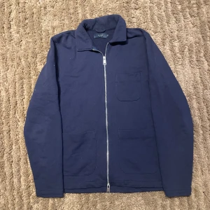 Riley overshirt  - ⚜️Riktigt snygg och stilren overshirt ifrån Brothers! Storlek S mycket bra skick!⚜️