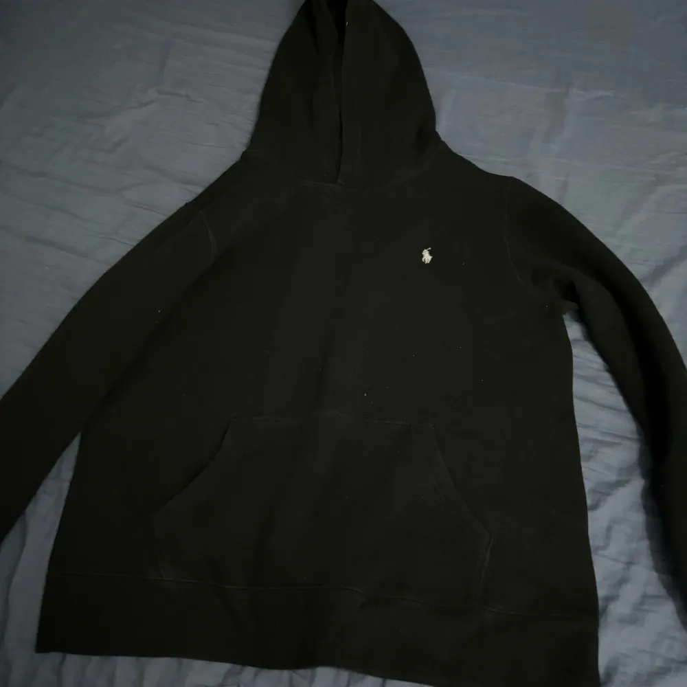 Skön polo Hoodie varm. Ny pris 1100kr. Hoodies.