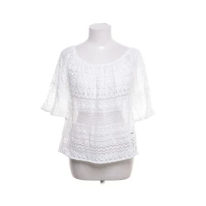 Topp från OYSHO - Super gullig topp från OYSHO som jag köpte på Sellpy i maj!💕💕