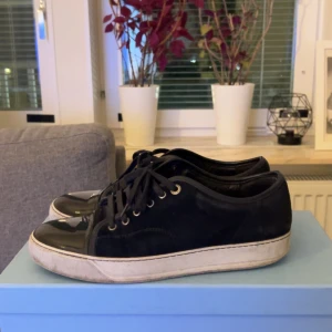 Lanvin cap toe - Typ 7/10 skick skriv om ni vill se äkthetsbevis och liknade. Priset Inge hugget i sten 