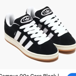 Adidas campus - Säljer mina campus då jag inte använder de längre. Använda ett par ggr under vår/sommar.  7/10 Lägsta pris 1000kr