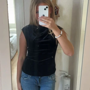 Siden topp  - säljer denna Toppen från från bikbok