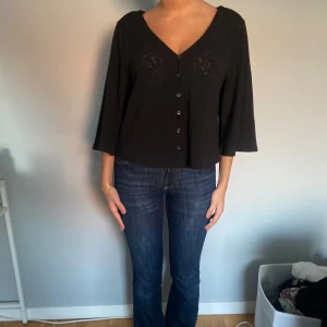 Trekvartärms blus - Så fin och söt blus! 