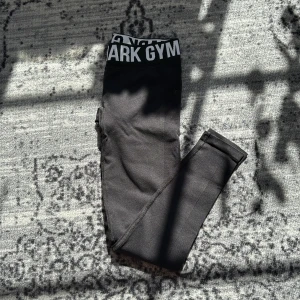 Tränings tights gymshark - Fint skick, precis som nya!❤️ tror dom är köpta för ca.600kr. 