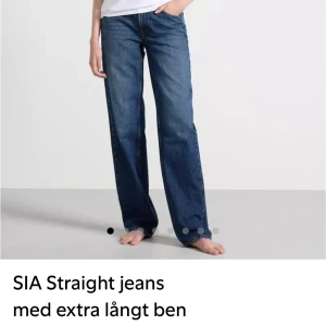 SIA jeans Lindex  - Snygga jeans i modellen SIA från Lindex! Använda endast ett par gånger och tvättade en gång. Superfint skick och originalpris 599:-🥰 Passar bra i längden för mig som är 178!