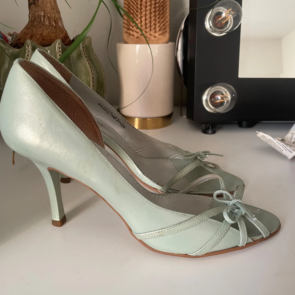 Klackar med rosett  - 90