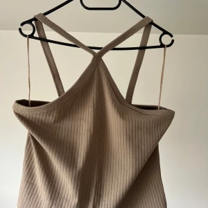 Topp - Så fin topp som aldrig är använd!