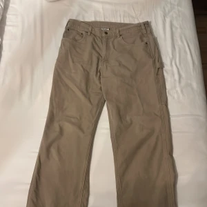 Carhartt byxor - Storlek 34x34, Loose fit, Skriv om du har några frågor!