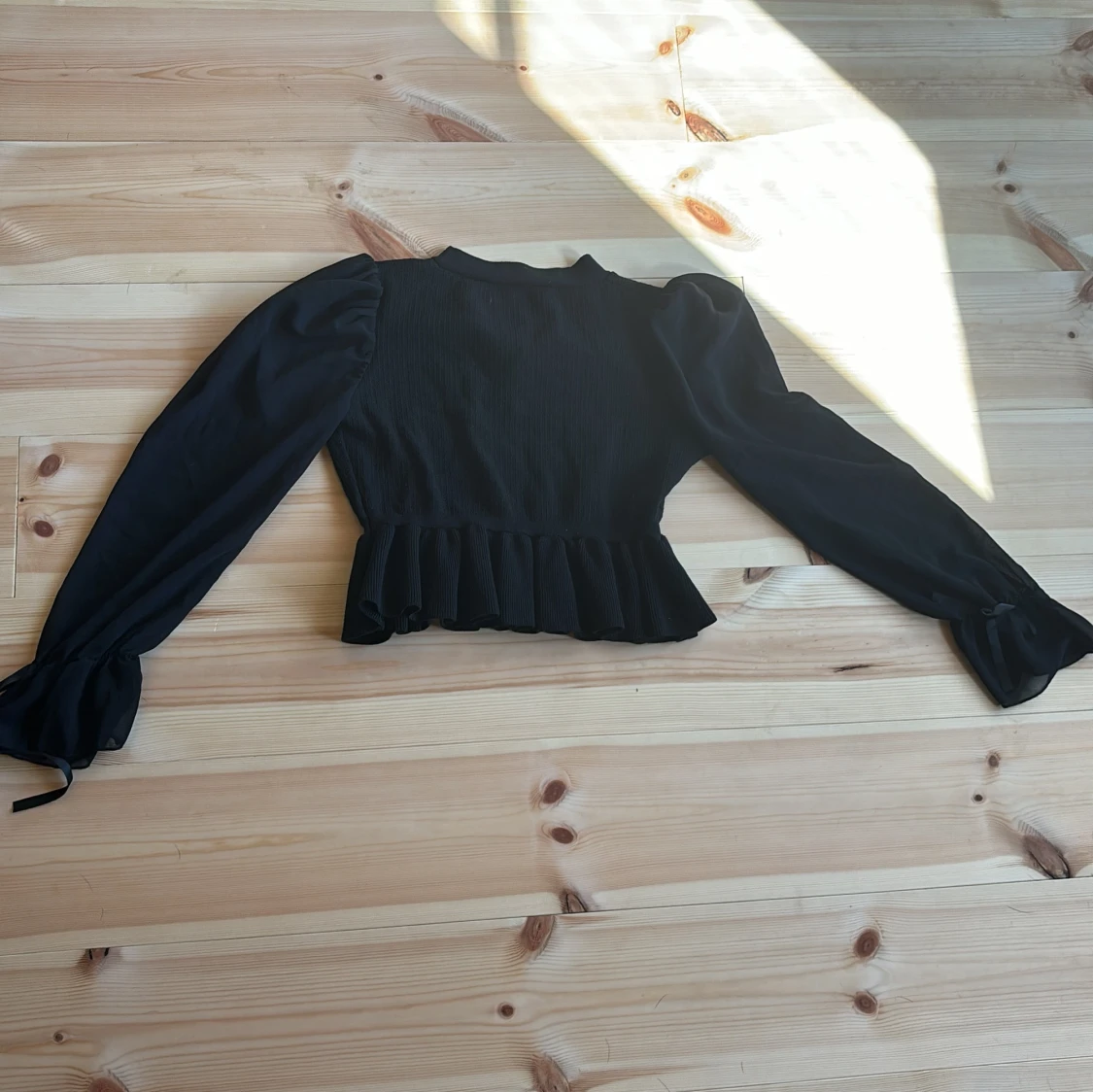 Svart topp från SHEIN - 90