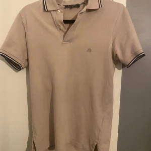 Aquascutum piké - Mycket fin använd ett fåtal gånger, den är storlek xs men passar S och liten M 