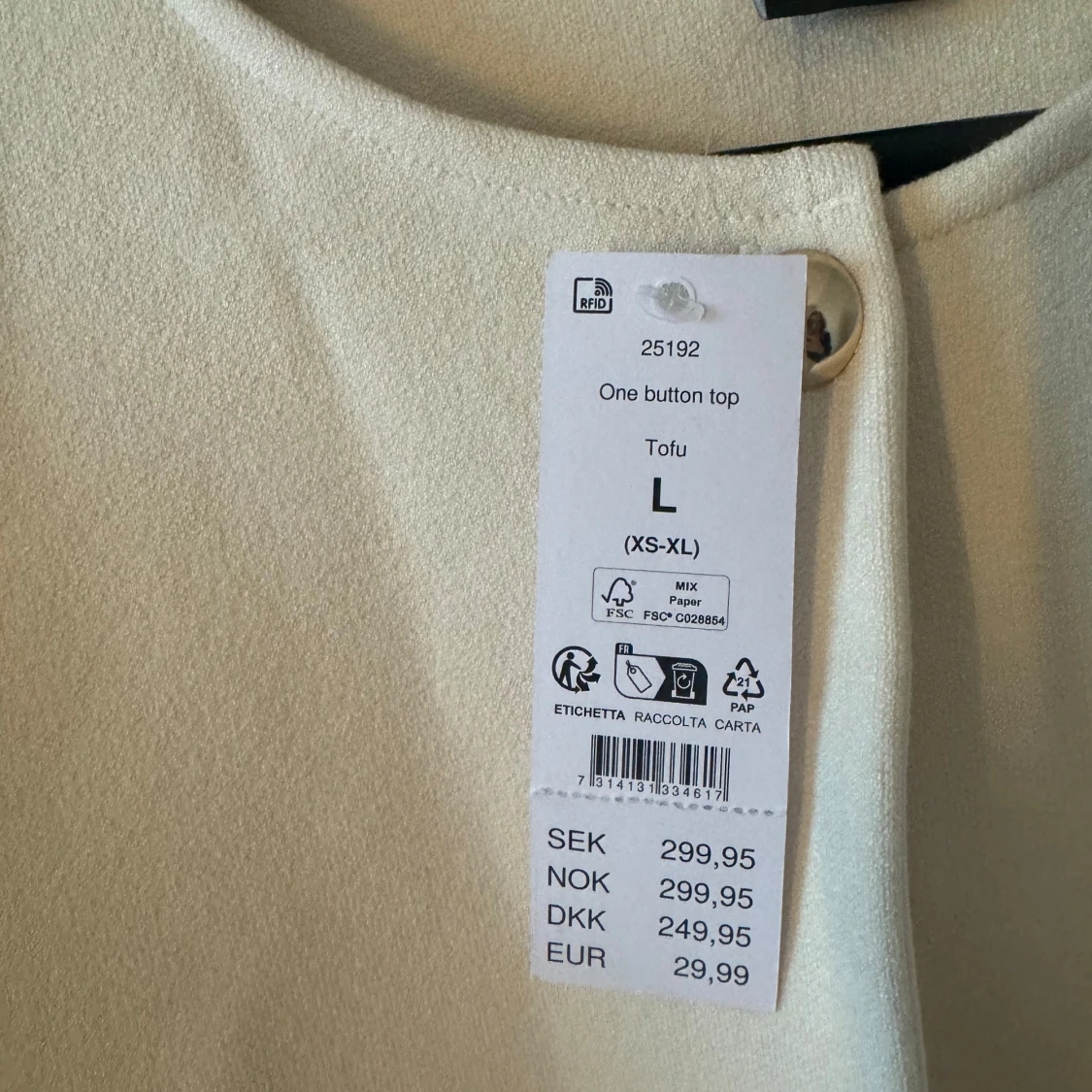 Beige bolerotopp med knapp - 1