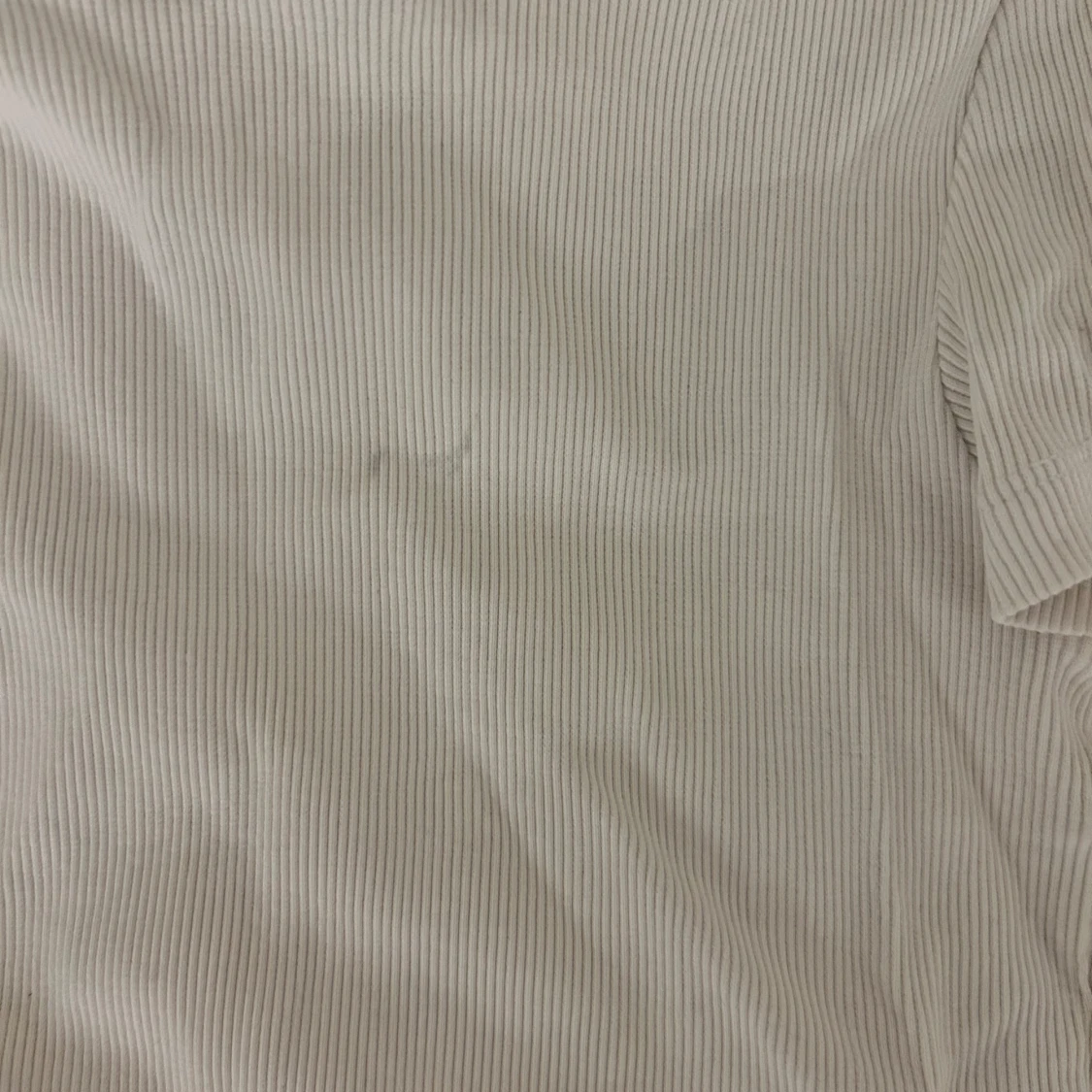 Vit ribbad t-shirt  - 2