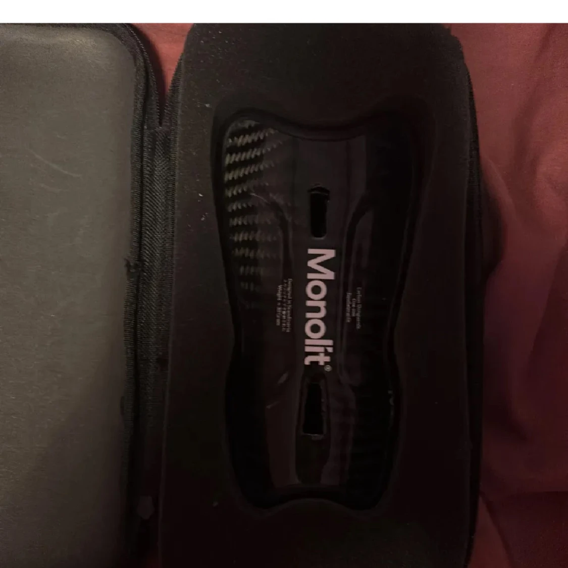 Svart Monolit skoförvaring