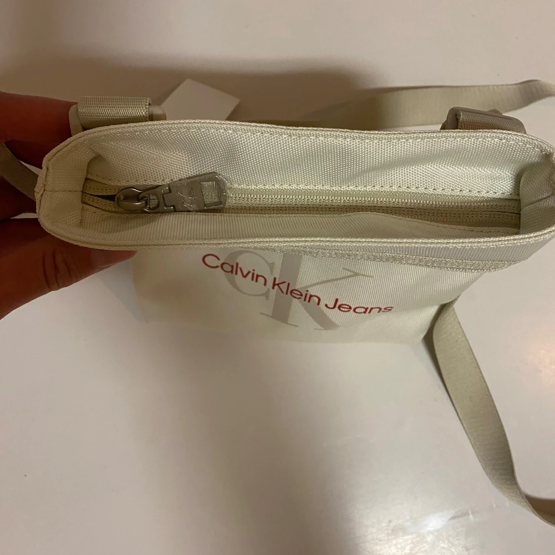 Axelväska Calvin Klein - 90