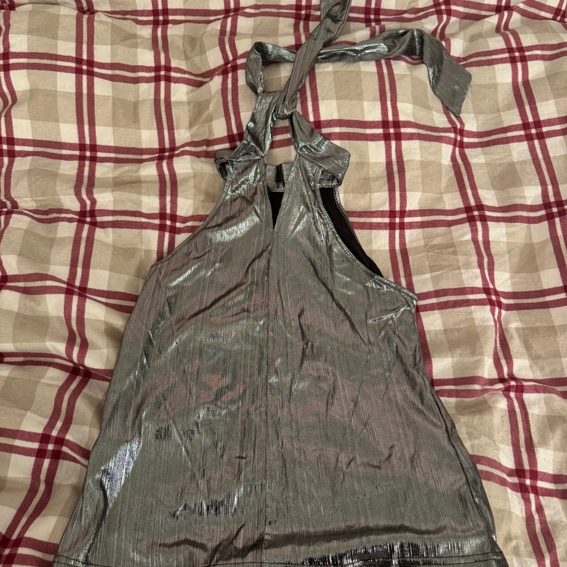 Glittrig silverfärgad halterneck-top - 90