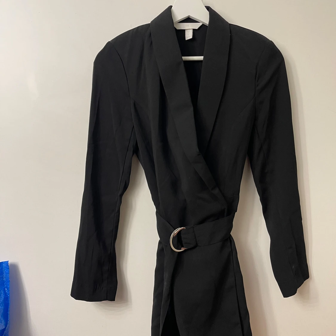 Svart klänning/jumpsuit med bälte