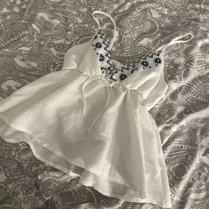 Gullig topp - Fin topp som ja säljer då den inte kommer till användning💗