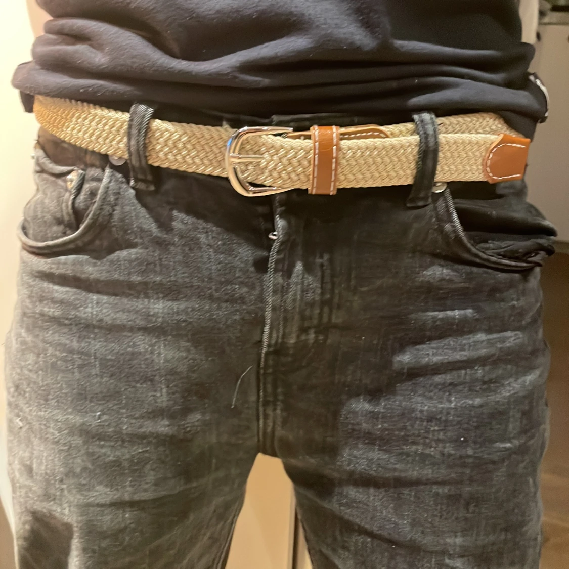 Beige flätat bälte med läderdetaljer - 90