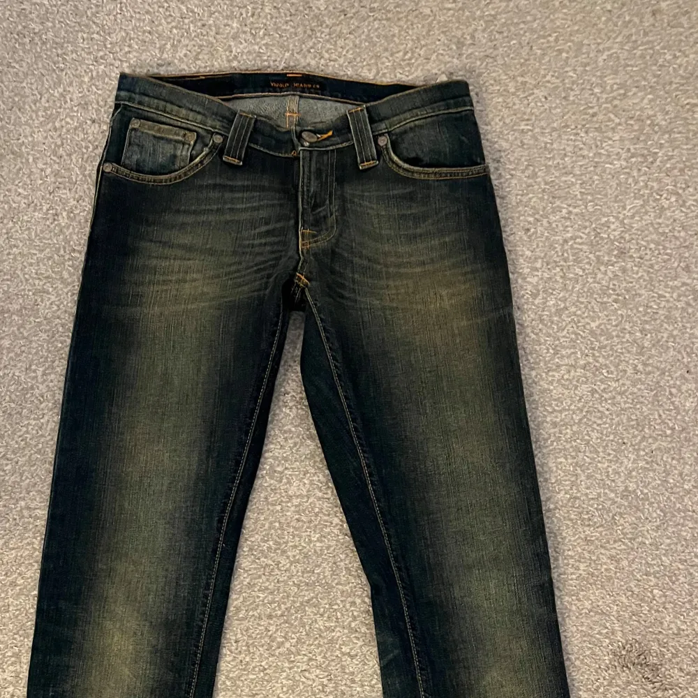 Riktigt snygga och trendiga nudie jeans i topp skick, storlek 29/32, slimfit, vid frågor är de bara att skriva // Gramenti . Jeans & Byxor.