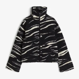 Teddy jacka hm - Zebra mönstrad Teddy jacka från hm i bra/ok skick.🤍storlek S