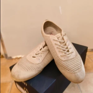 Sneakers gant - Behöver bara tvätta annars är som nya används ett par gånger 