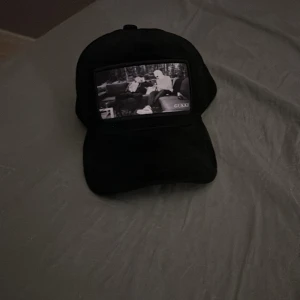 Keps - Nästan helt oanvänd. Pris kan diskuteras.