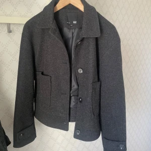 Kappa - Japp från Lager 157 modell ”BRIANNA” storlek M 250kr