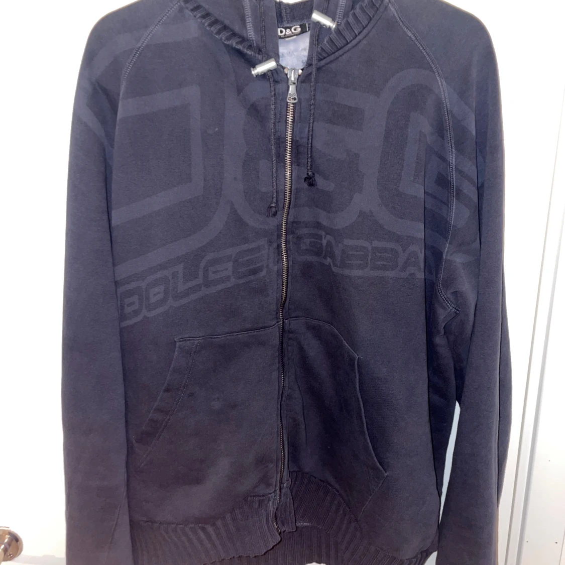 D&G zip up