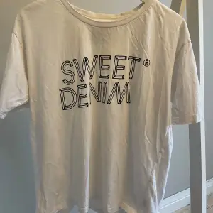 Sweet denim t-shirt. 