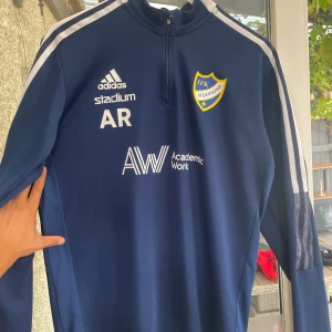 IFK Stocksund - Träningströja i storlek M Initialer inskriva- AR Kom med bud, inte fast pris! 