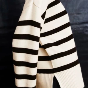 Stickad randig tröja  - Stickad randig tröja från zara💞