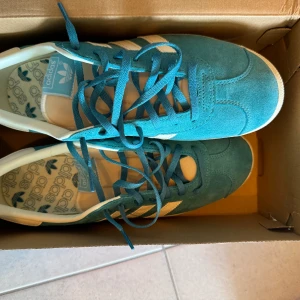 Adidas Gazelle 43 - Stlk 43 Oanvända