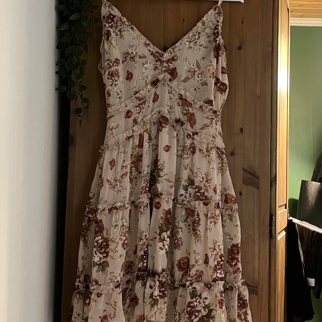 Blommig klänning från missäy - 2