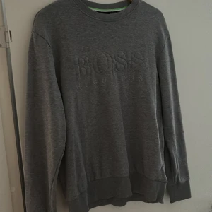 Hugo boss tröja - Bra skick