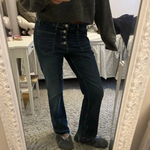 Jeans  - Jeans från zara, använda 1 gång 