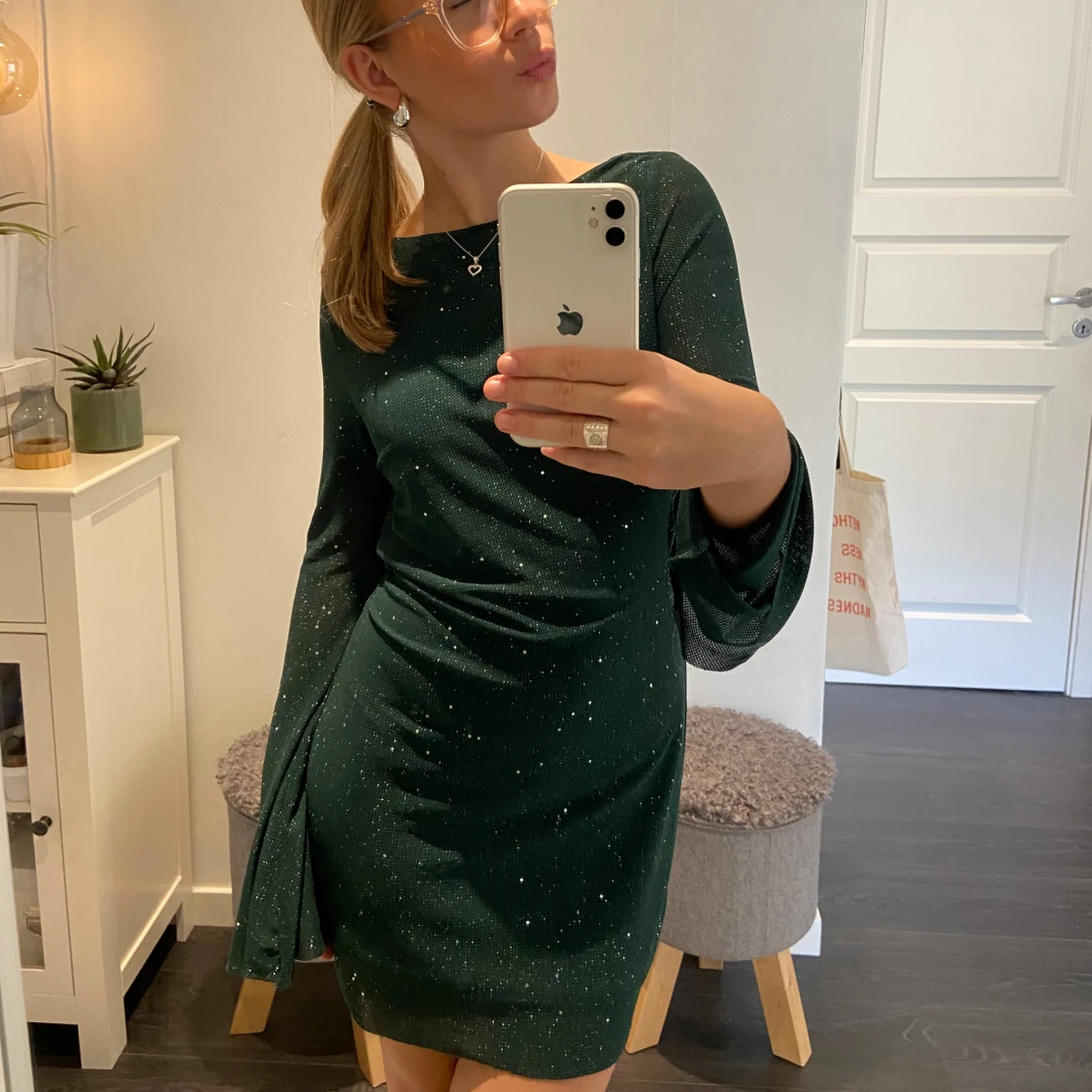 Glittrig klänning - 91