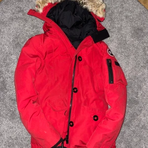Canada goose jakke - Sælger den her mega fede goose😍 Byd byd byd🙌