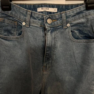 Blå Jeans  - Använd bara några gånger, normal i storlek 