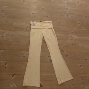 Yogapants - Helt nya byxor från Gina tricot som aldrig användts💕Superfina, nypris 359,95🌟