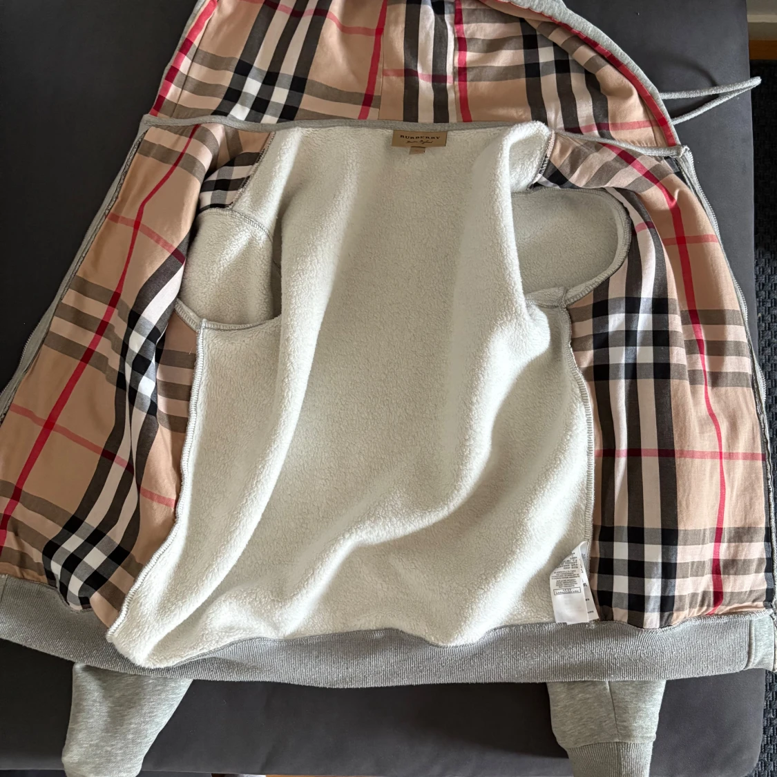 Äkta burberry hoodie