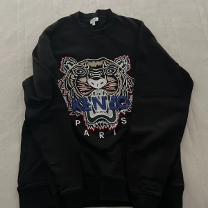 Kenzo Tröja - Kenzo tröja i riktigt bra skick, äkta såklart.