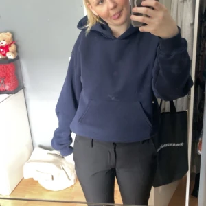 Gina hoodie  - Hoodie från Gina tricot som inte används längre, lite urtvättad 