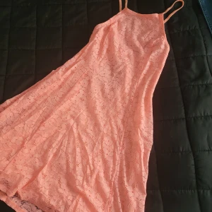 Hollister Klänning  - Hollister Klänning,jätte snygg,färgen är jätte fin.Stl M