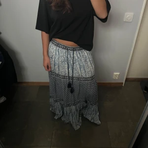 Långkjol  - Fin och somrig långkjol💕 